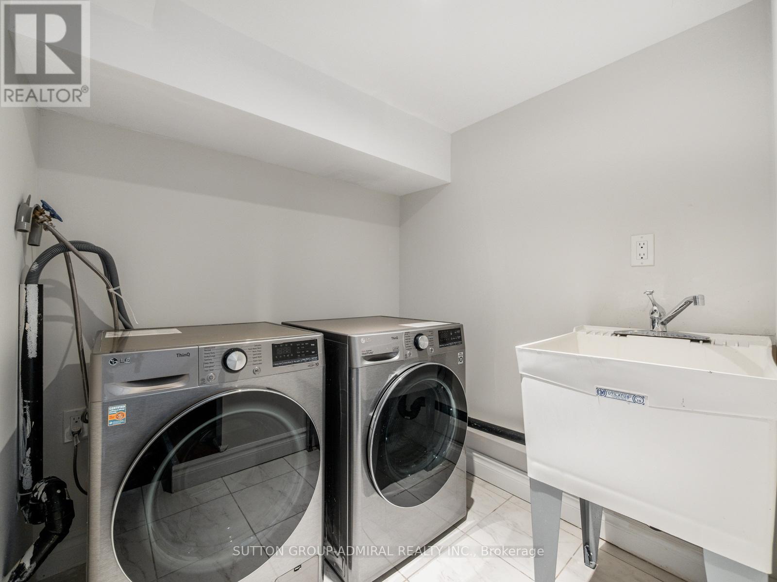 Photo 36 of 398 Crawford Street, Toronto ON