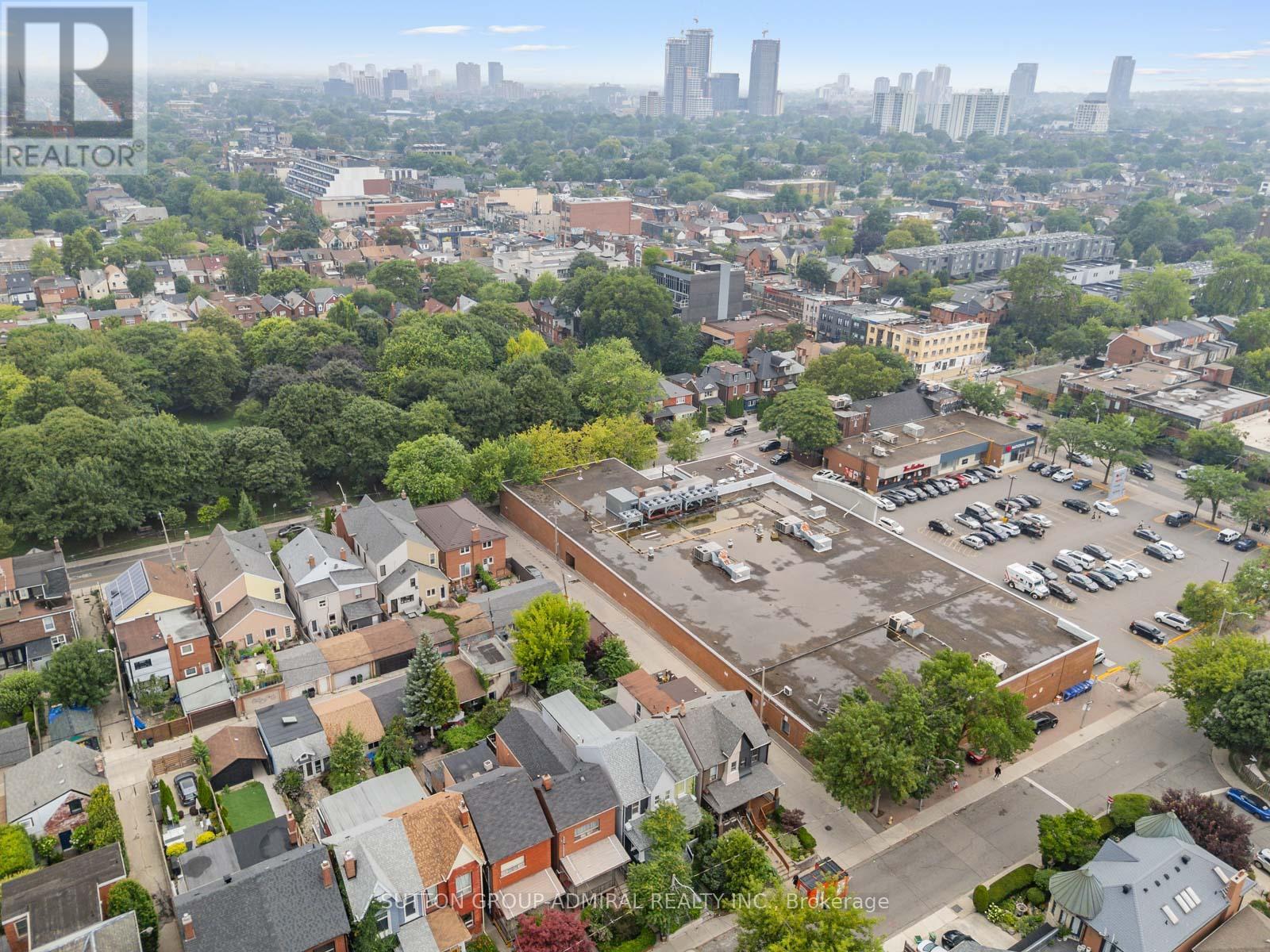 Photo 41 of 398 Crawford Street, Toronto ON