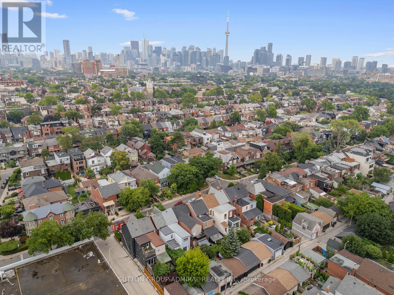 Photo 43 of 398 Crawford Street, Toronto ON