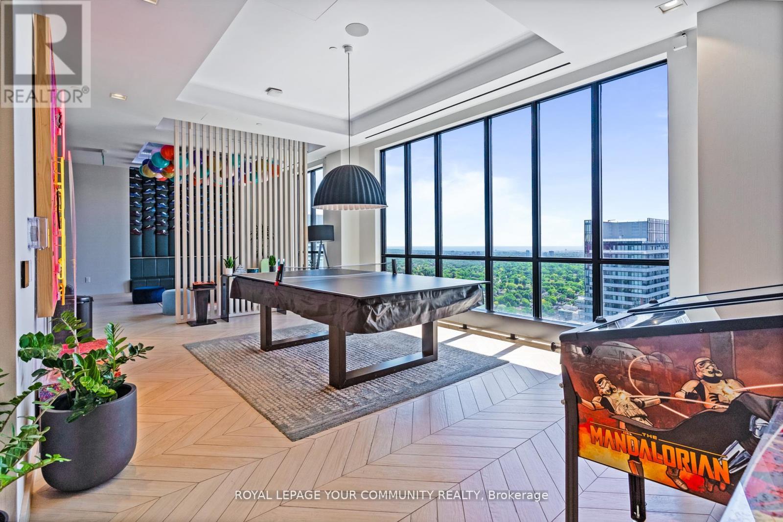 Photo 5 of 3302 200 Redpath Avenue, Toronto ON