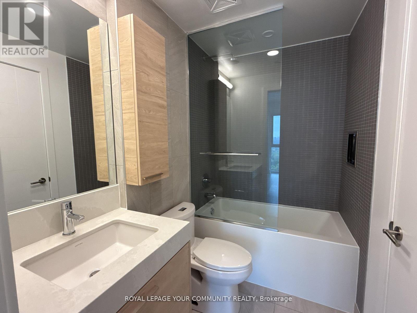 Photo 15 of 3408 200 Redpath Avenue, Toronto ON