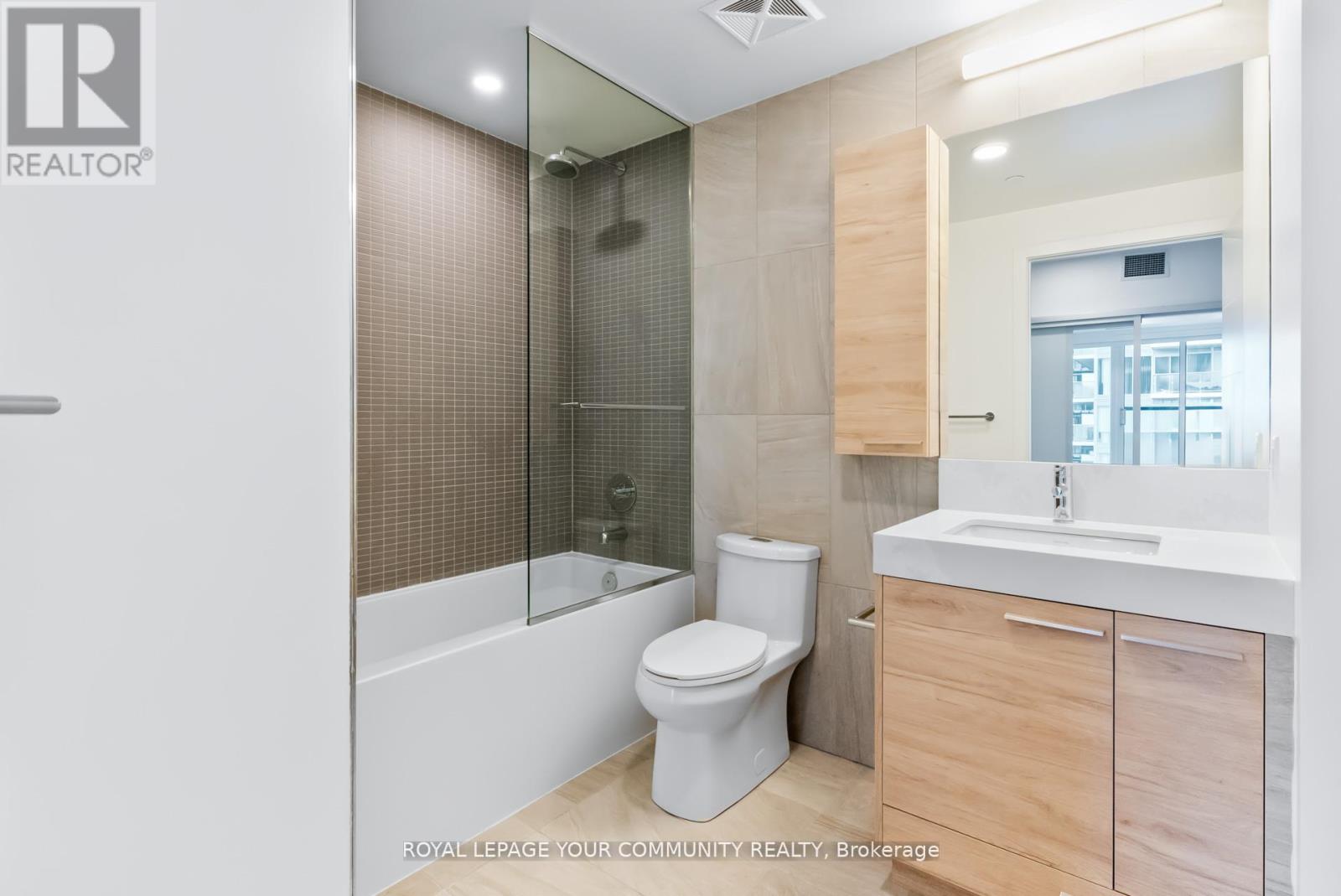 Photo 1 of 3310 200 Redpath Avenue, Toronto ON