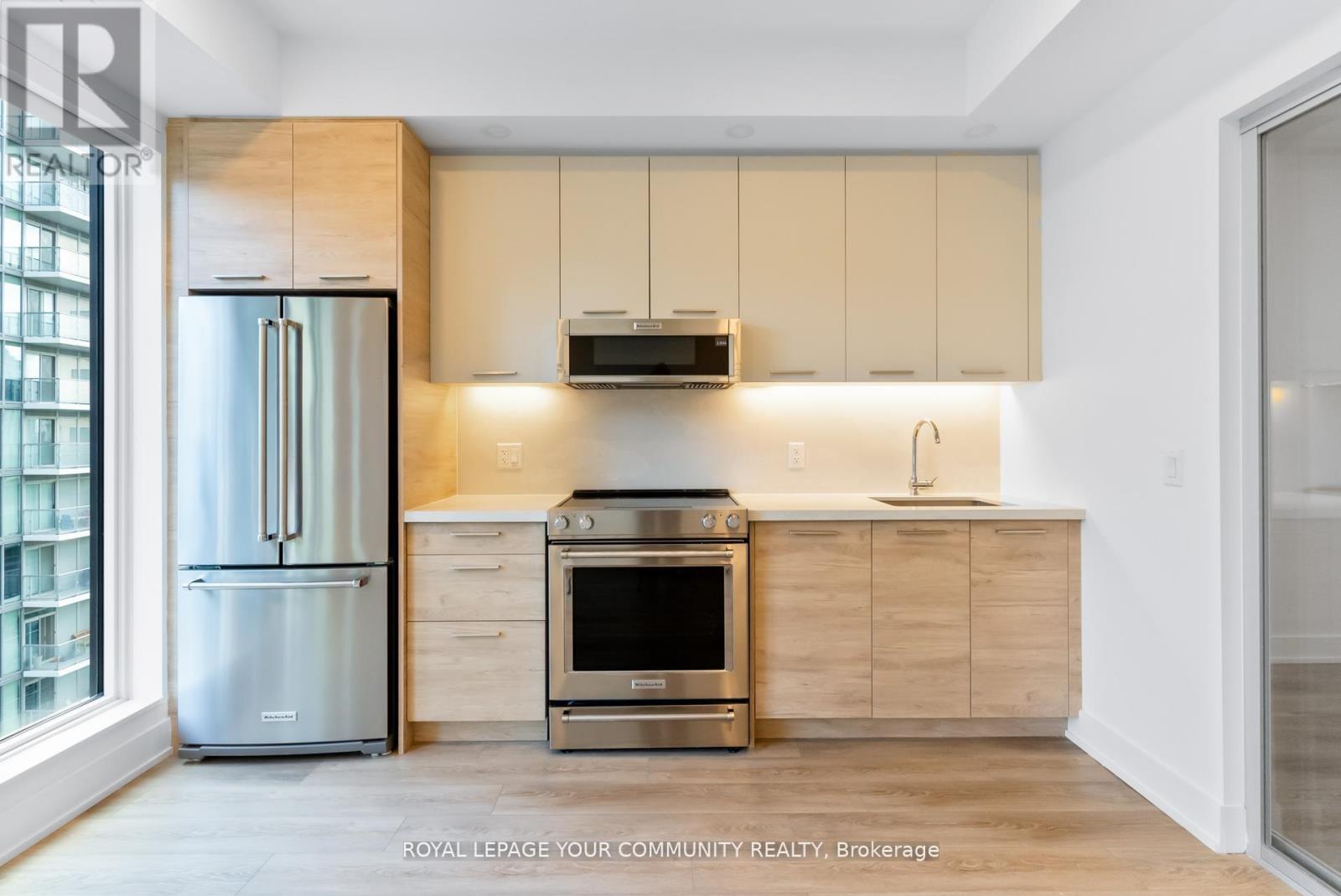 Photo 6 of 3310 200 Redpath Avenue, Toronto ON