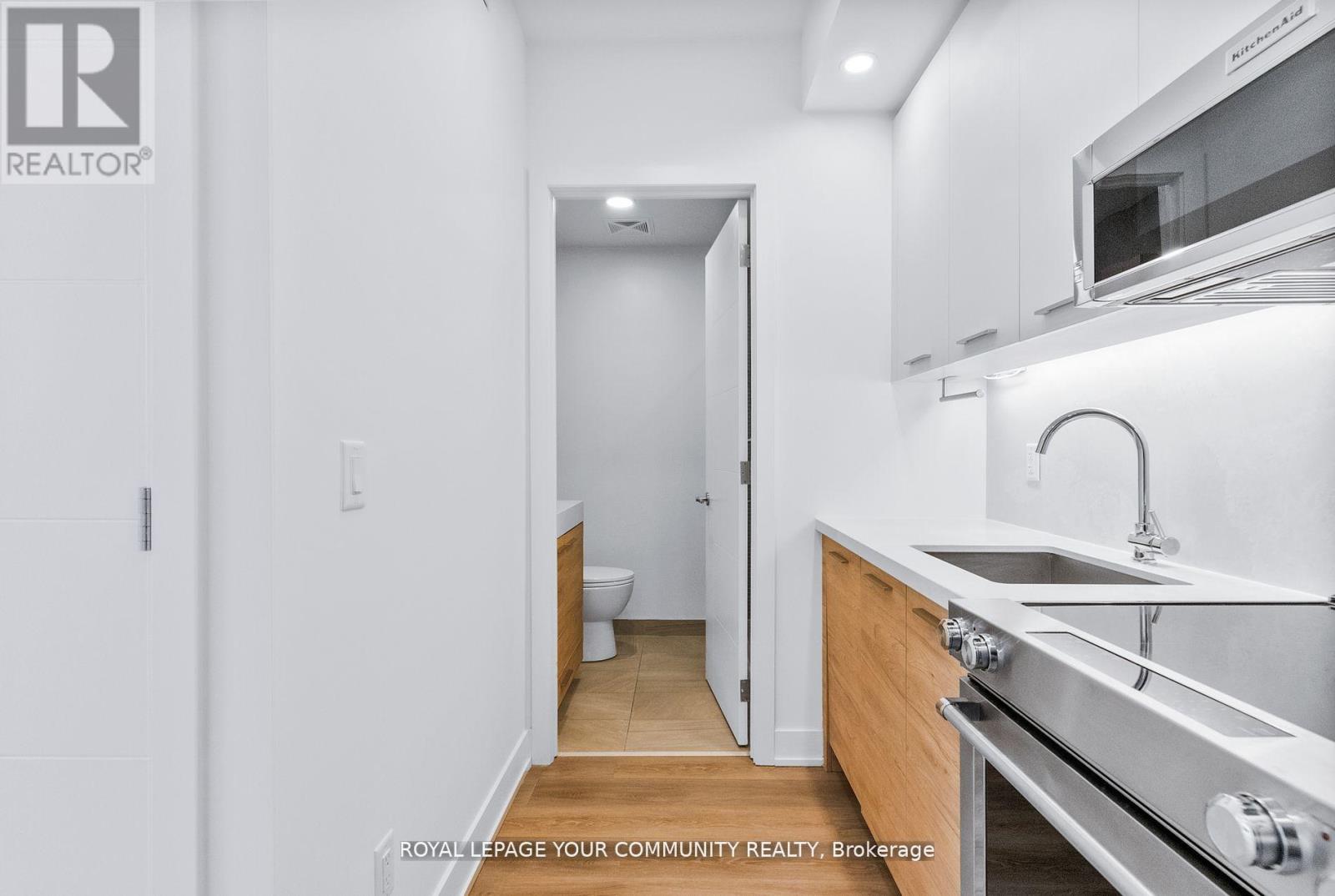Photo 18 of 305 200 Redpath Avenue, Toronto ON