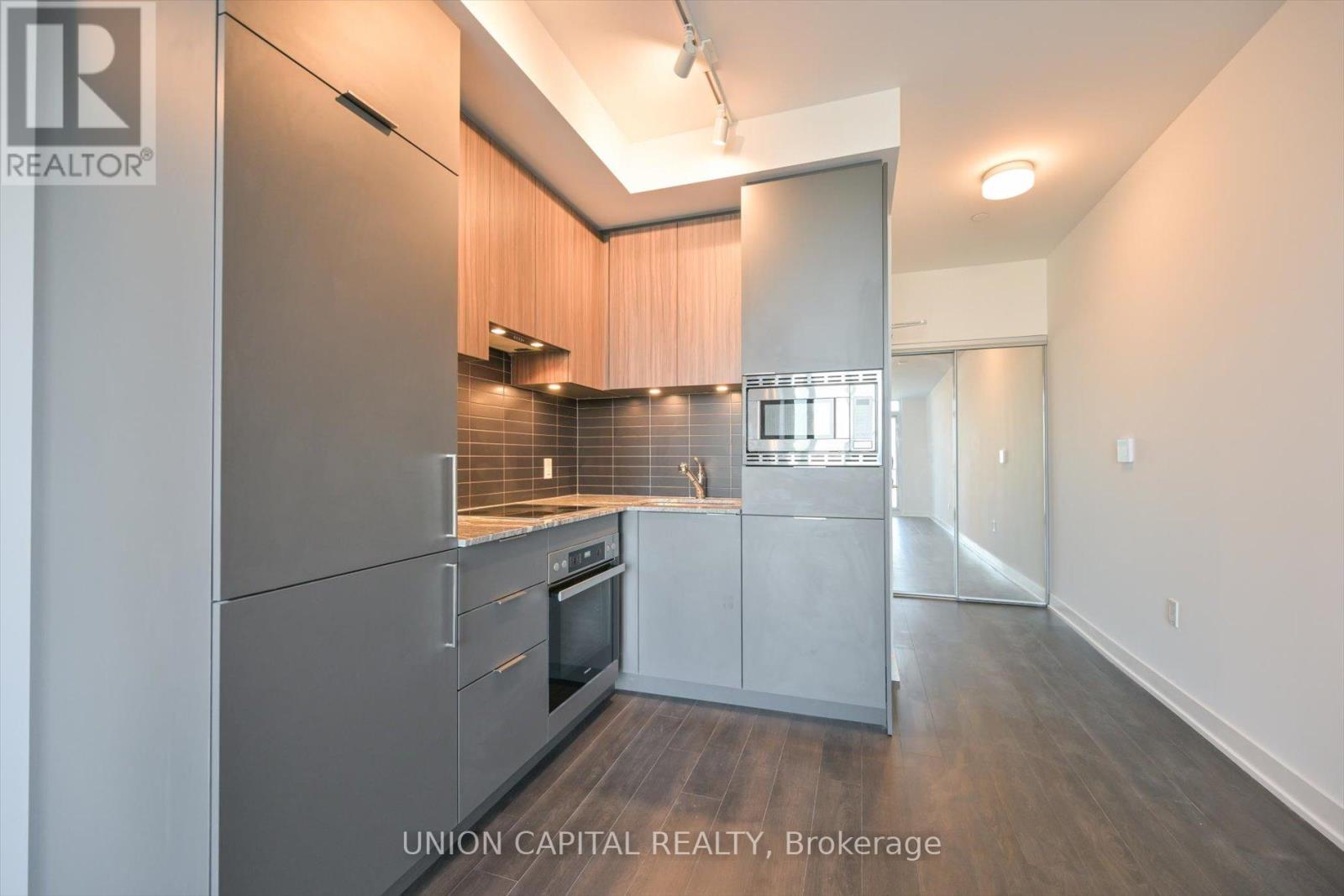 Photo 4 of 715 50 Oneill Road, Toronto ON