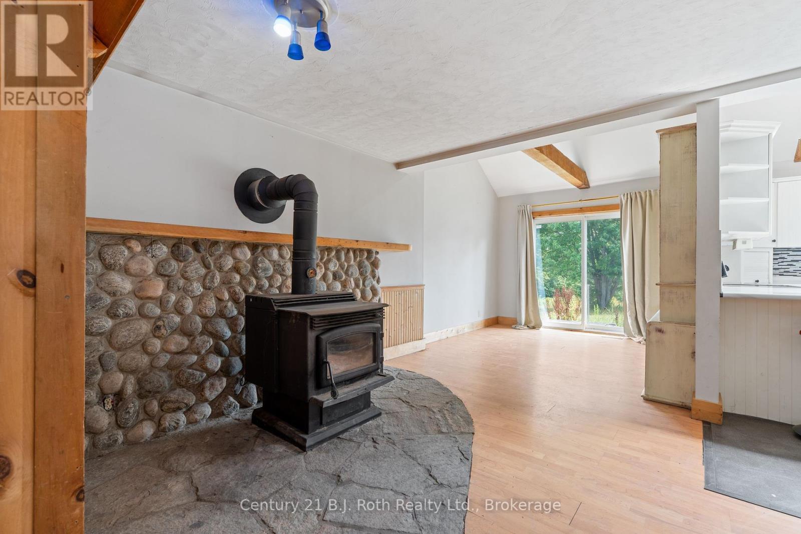 Photo 10 of 2377 Fraserburg Road, Bracebridge ON