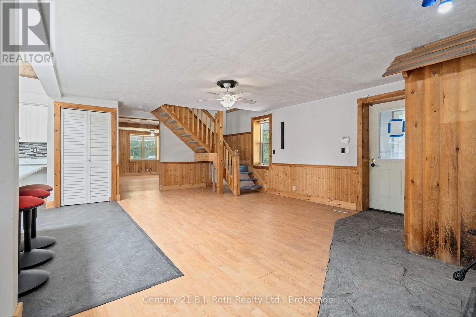 Photo 11 of 2377 Fraserburg Road, Bracebridge ON