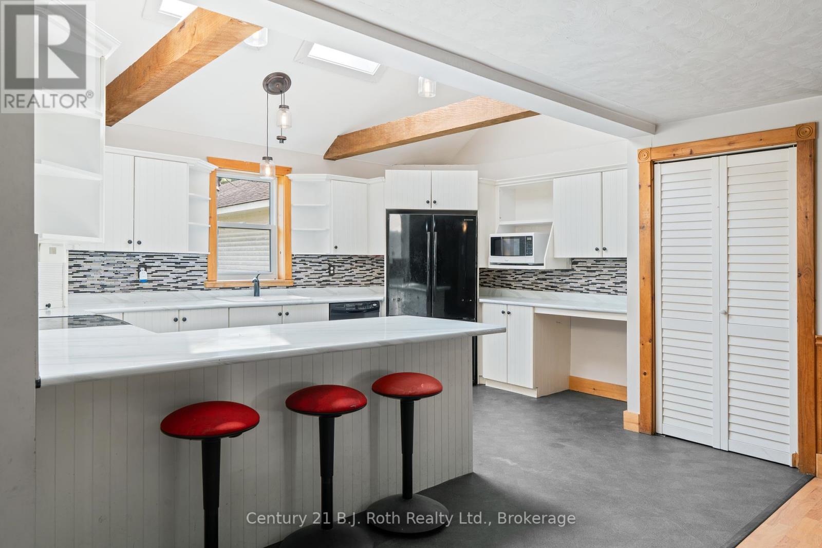 Photo 13 of 2377 Fraserburg Road, Bracebridge ON