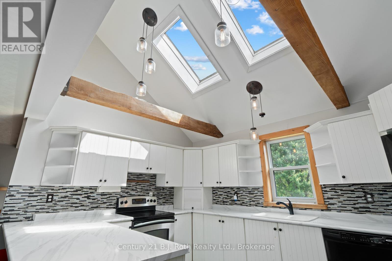Photo 14 of 2377 Fraserburg Road, Bracebridge ON
