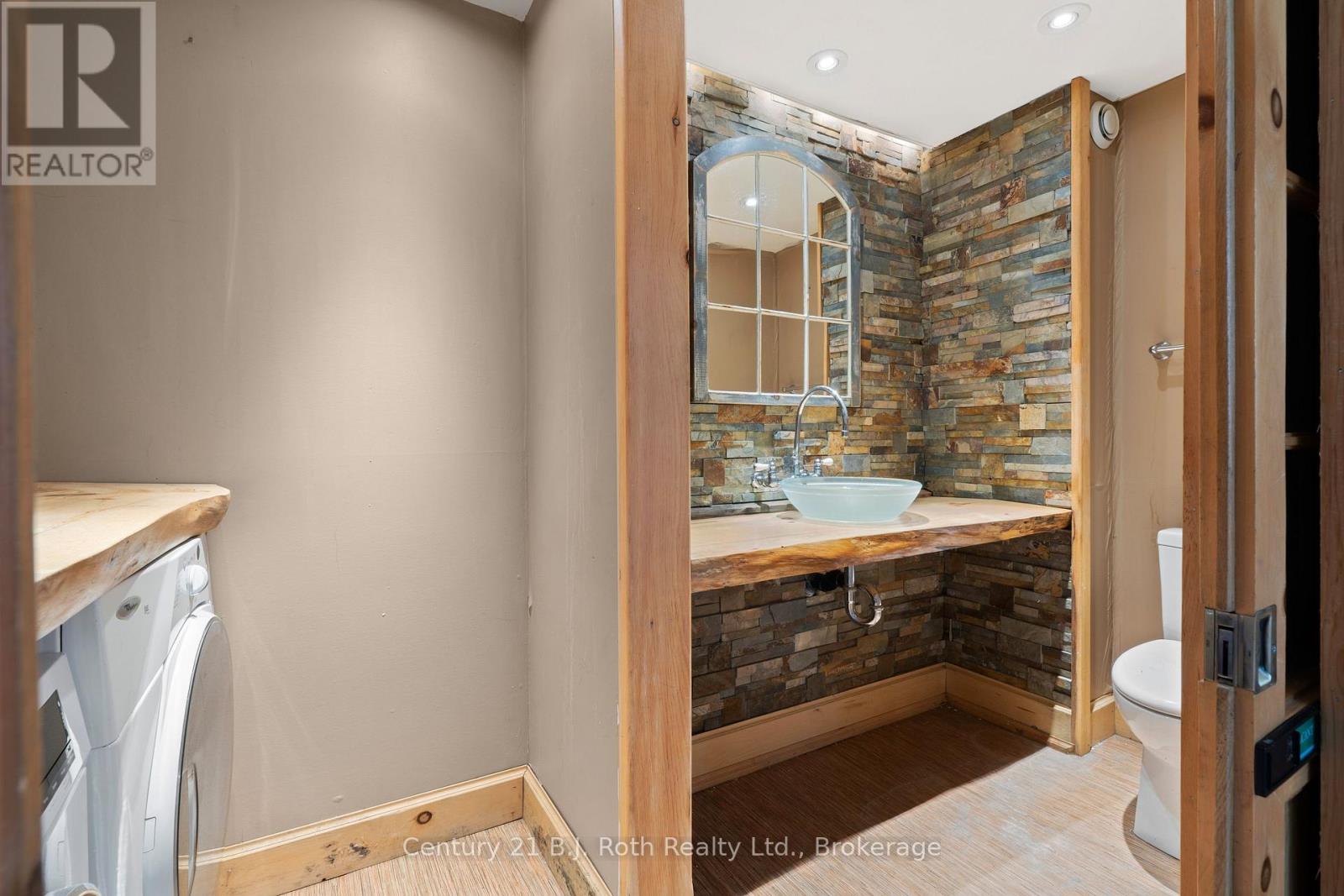 Photo 6 of 2377 Fraserburg Road, Bracebridge ON