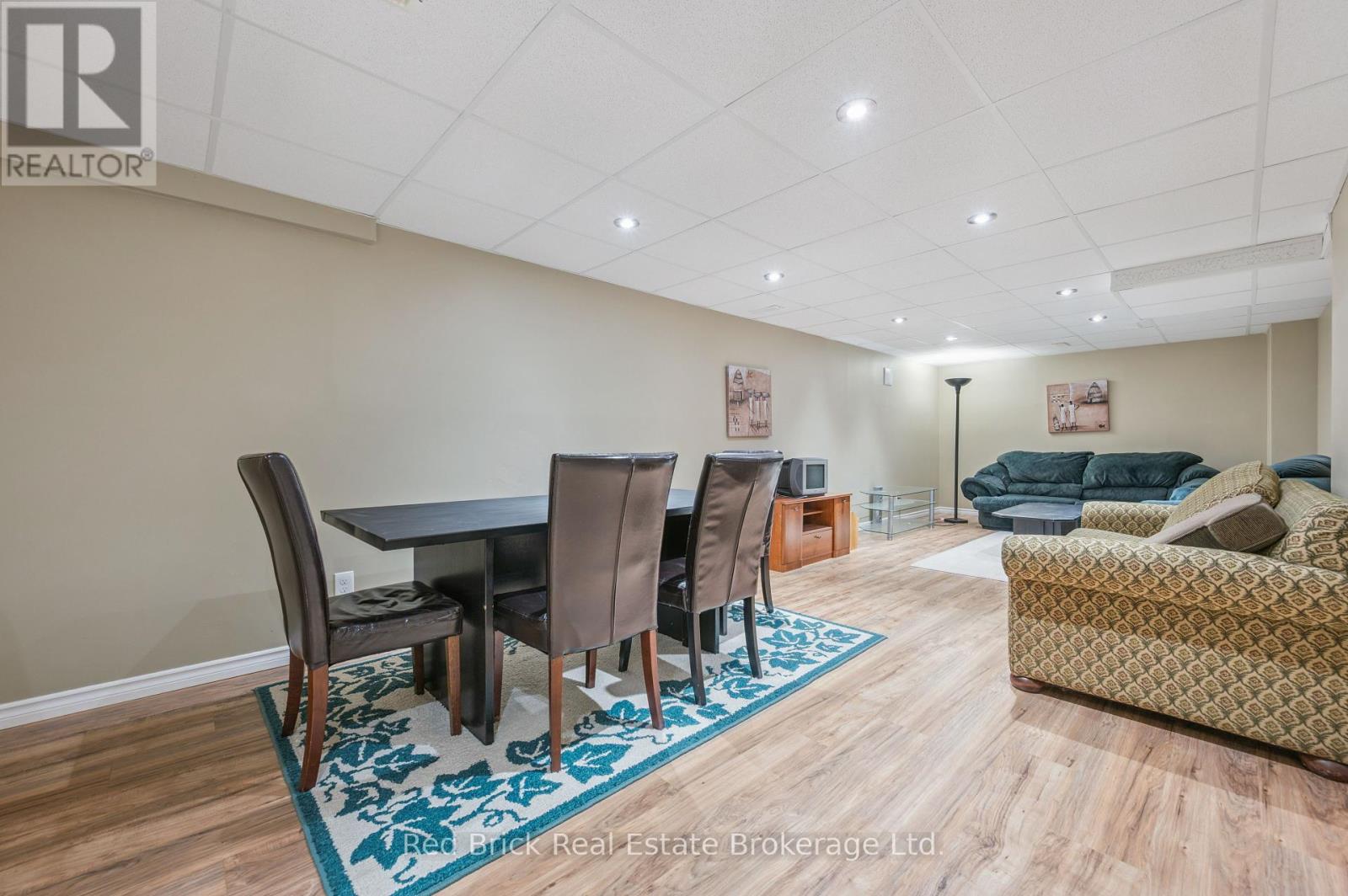 Photo 27 of 16 121 University Avenue E, Waterloo ON