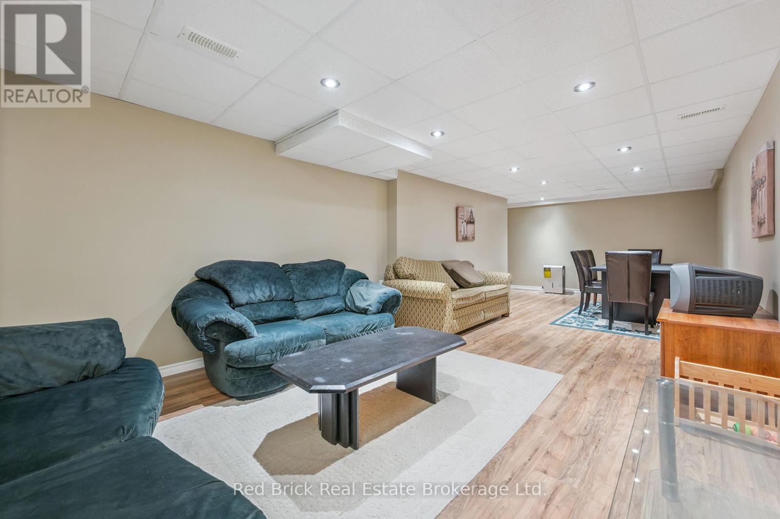 Photo 29 of 16 121 University Avenue E, Waterloo ON
