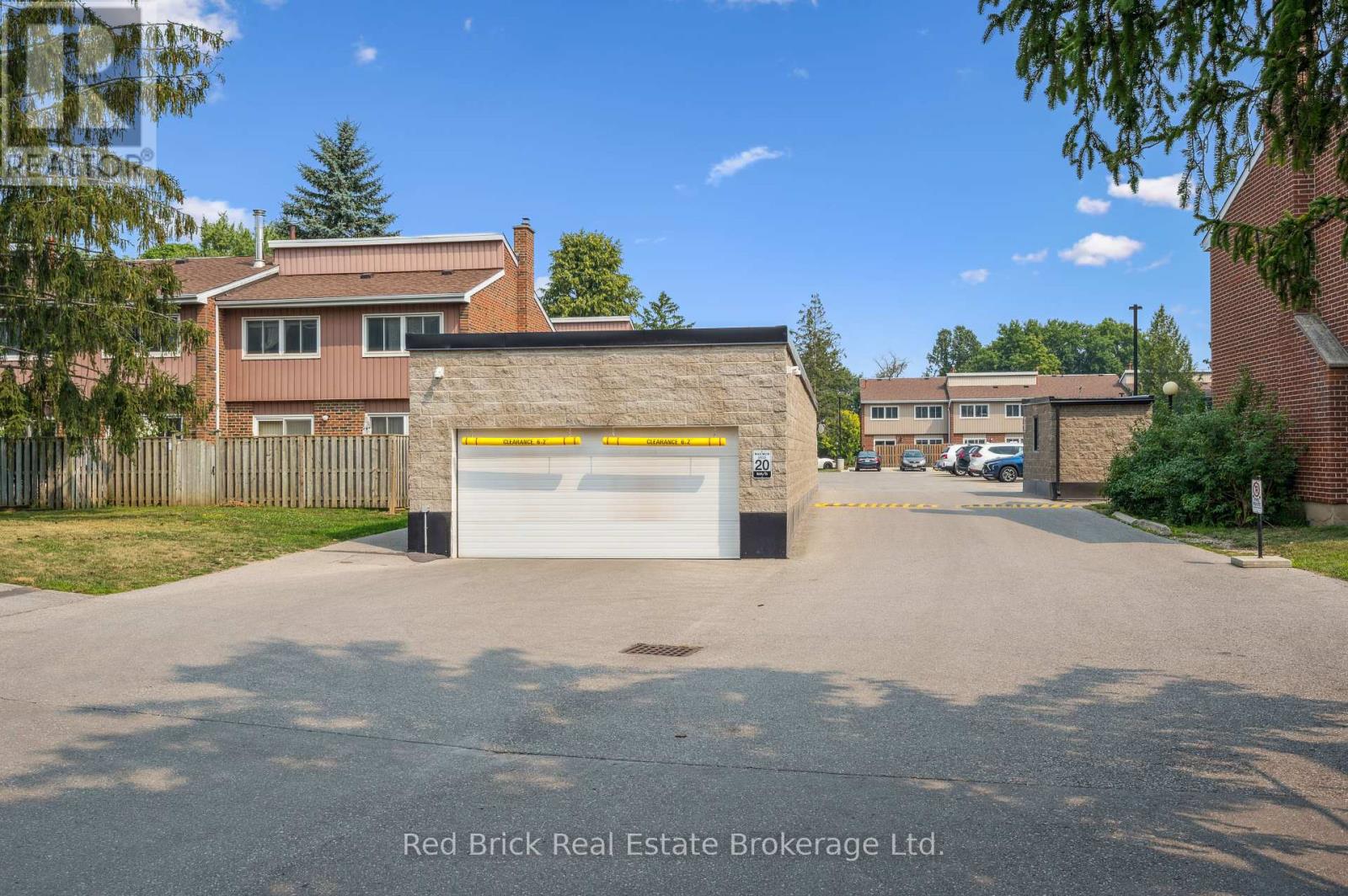 Photo 36 of 16 121 University Avenue E, Waterloo ON