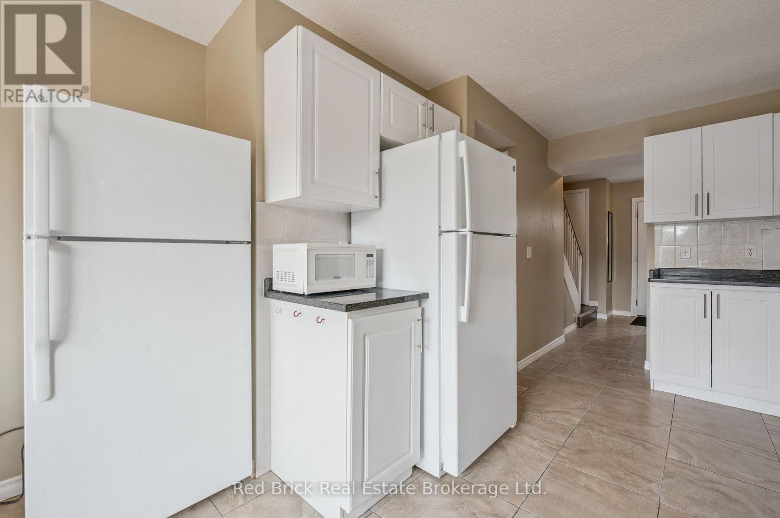 Photo 9 of 16 121 University Avenue E, Waterloo ON