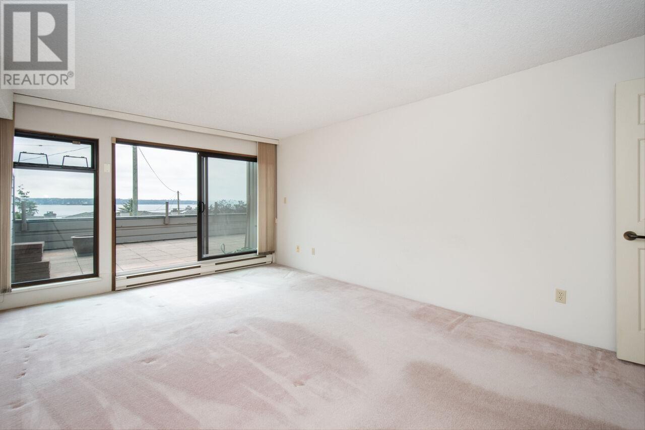 Photo 6 of 202 225 24th Street, West Vancouver BC