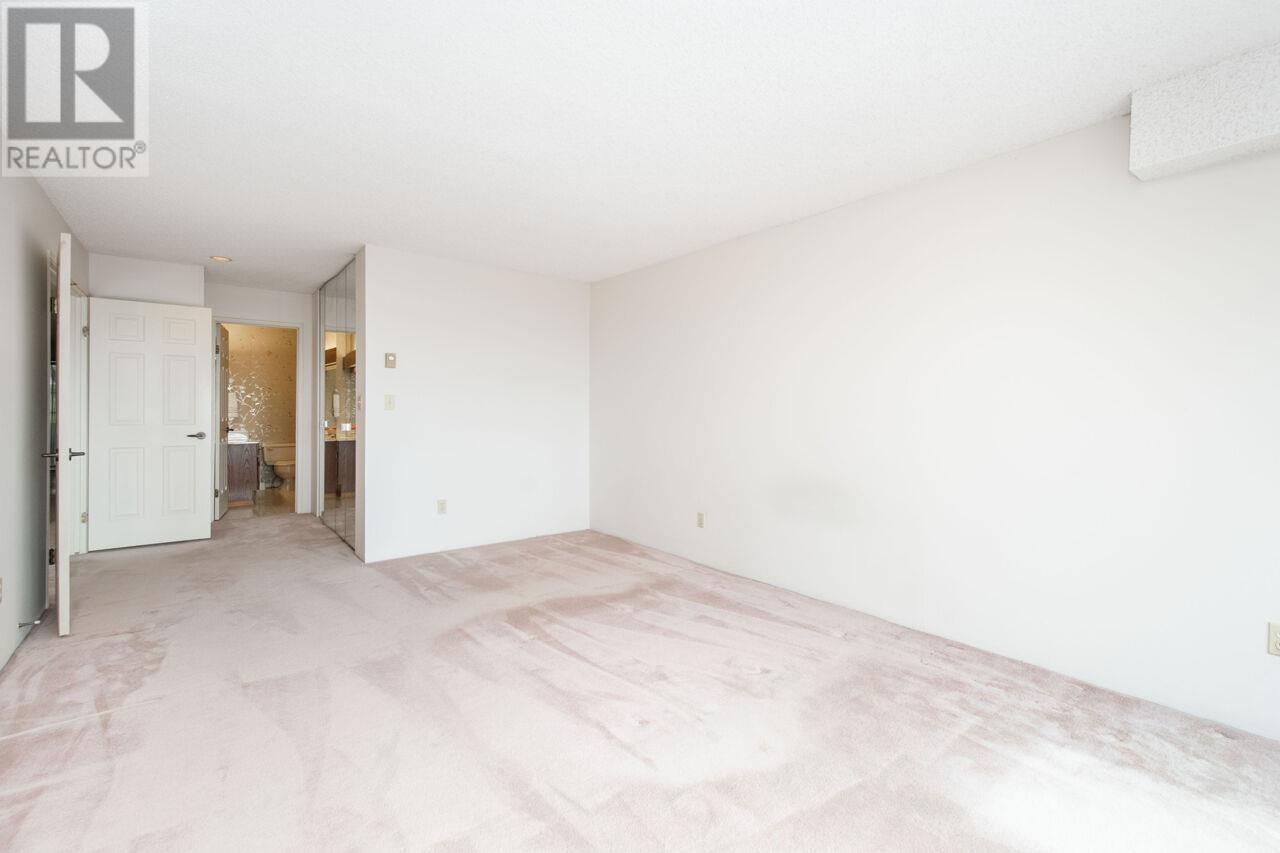 Photo 37 of 202 225 24th Street, West Vancouver BC
