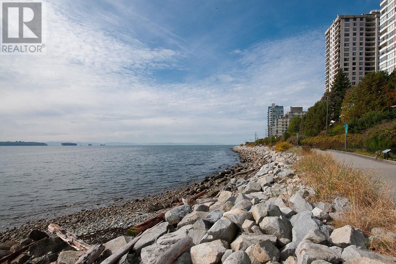 Photo 20 of 202 225 24th Street, West Vancouver BC