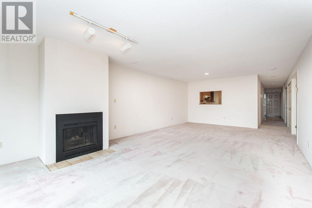 Photo 14 of 202 225 24th Street, West Vancouver BC