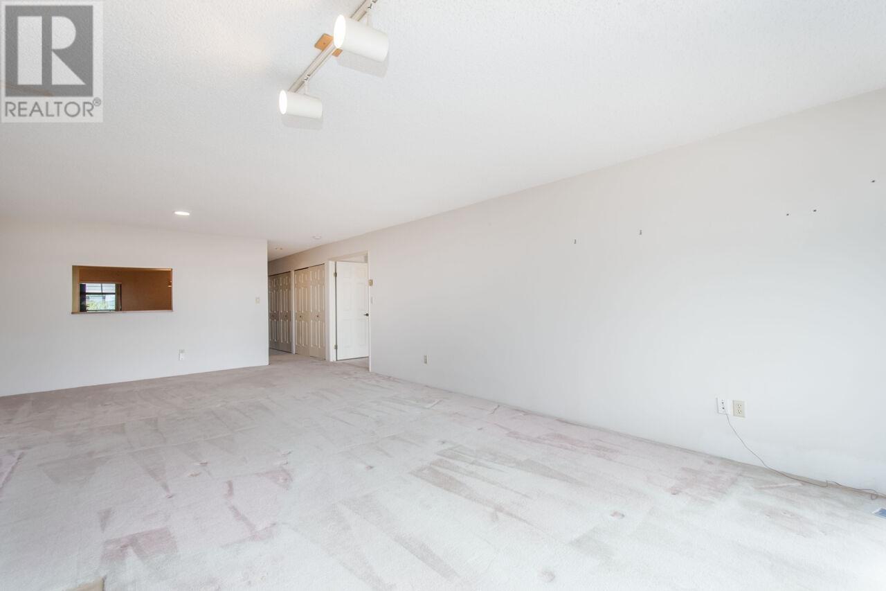 Photo 24 of 202 225 24th Street, West Vancouver BC