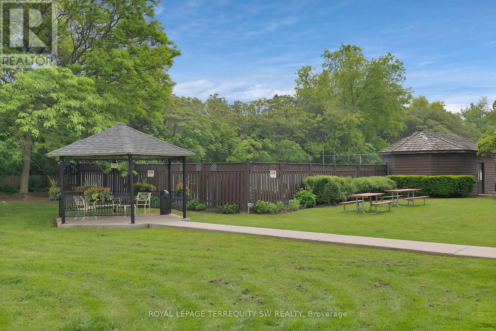 Photo 31 of 113 309 Major Mackenzie Drive E, Richmond Hill ON