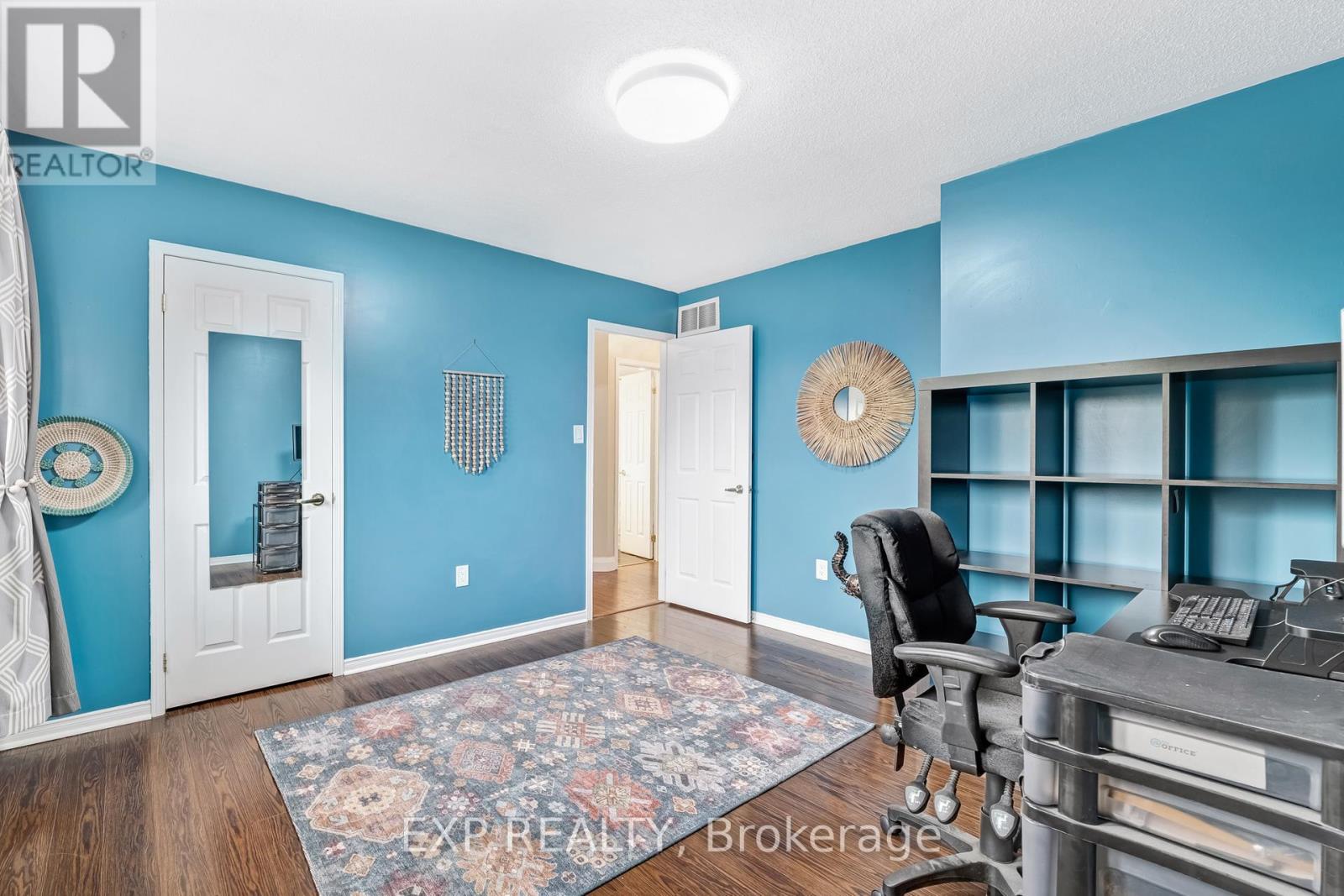 Photo 13 of 69 Clearmeadow Boulevard, Newmarket ON