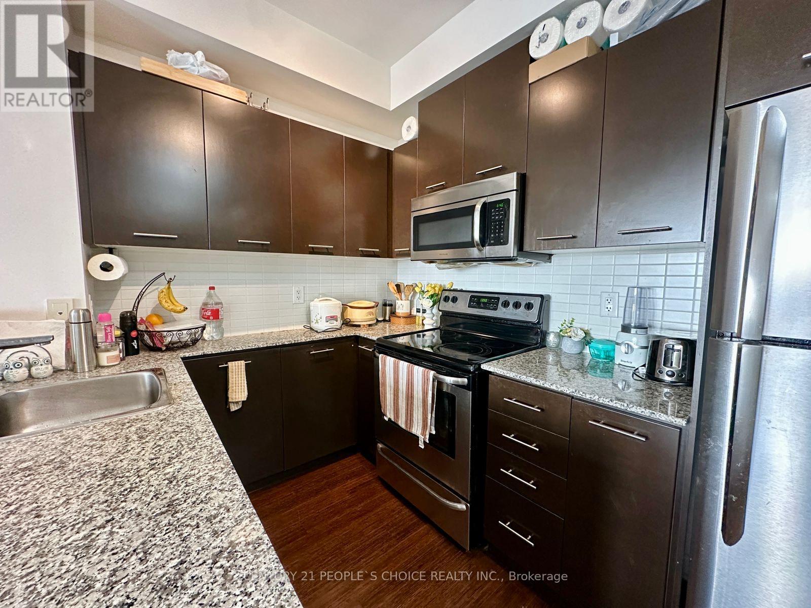Photo 3 of 1712 360 Square One Drive, Mississauga ON