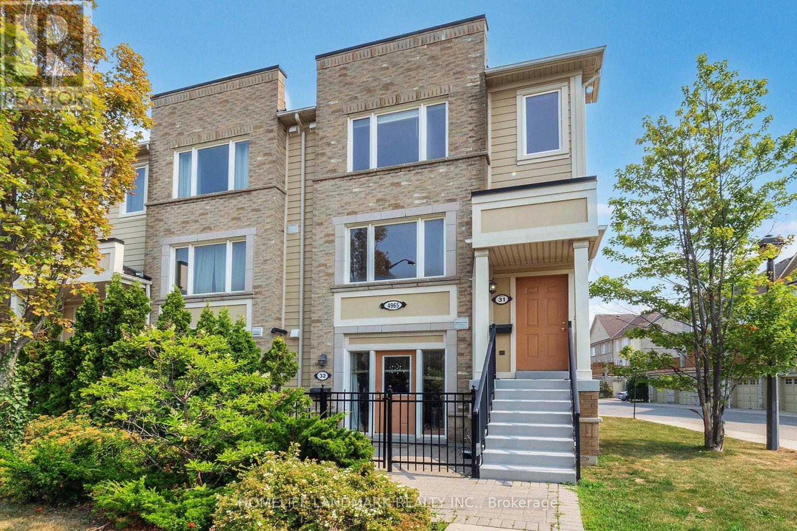Photo 11 of 31 4965 Southampton Drive, Mississauga ON