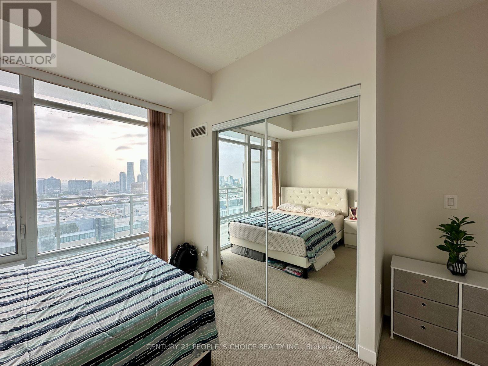 Photo 10 of 1712 360 Square One Drive, Mississauga ON