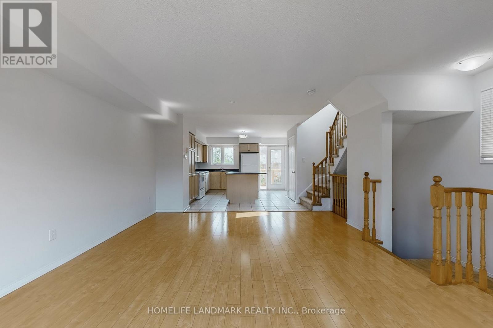Photo 12 of 31 4965 Southampton Drive, Mississauga ON