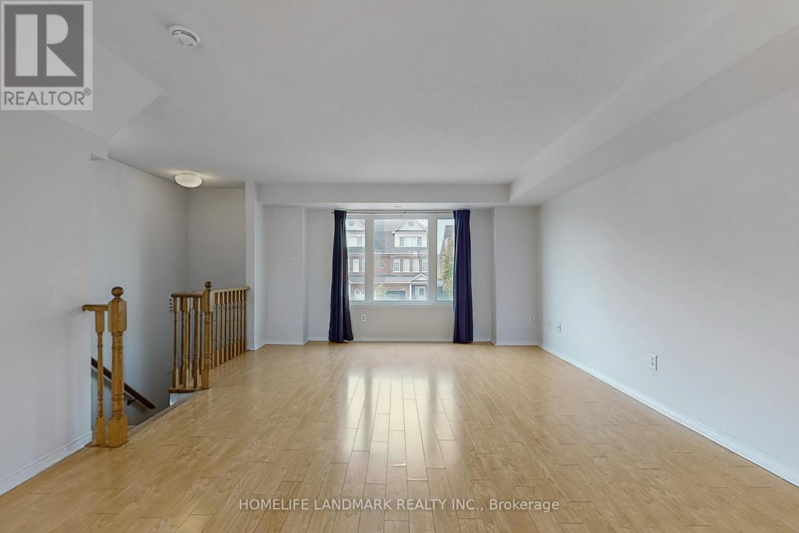 Photo 13 of 31 4965 Southampton Drive, Mississauga ON