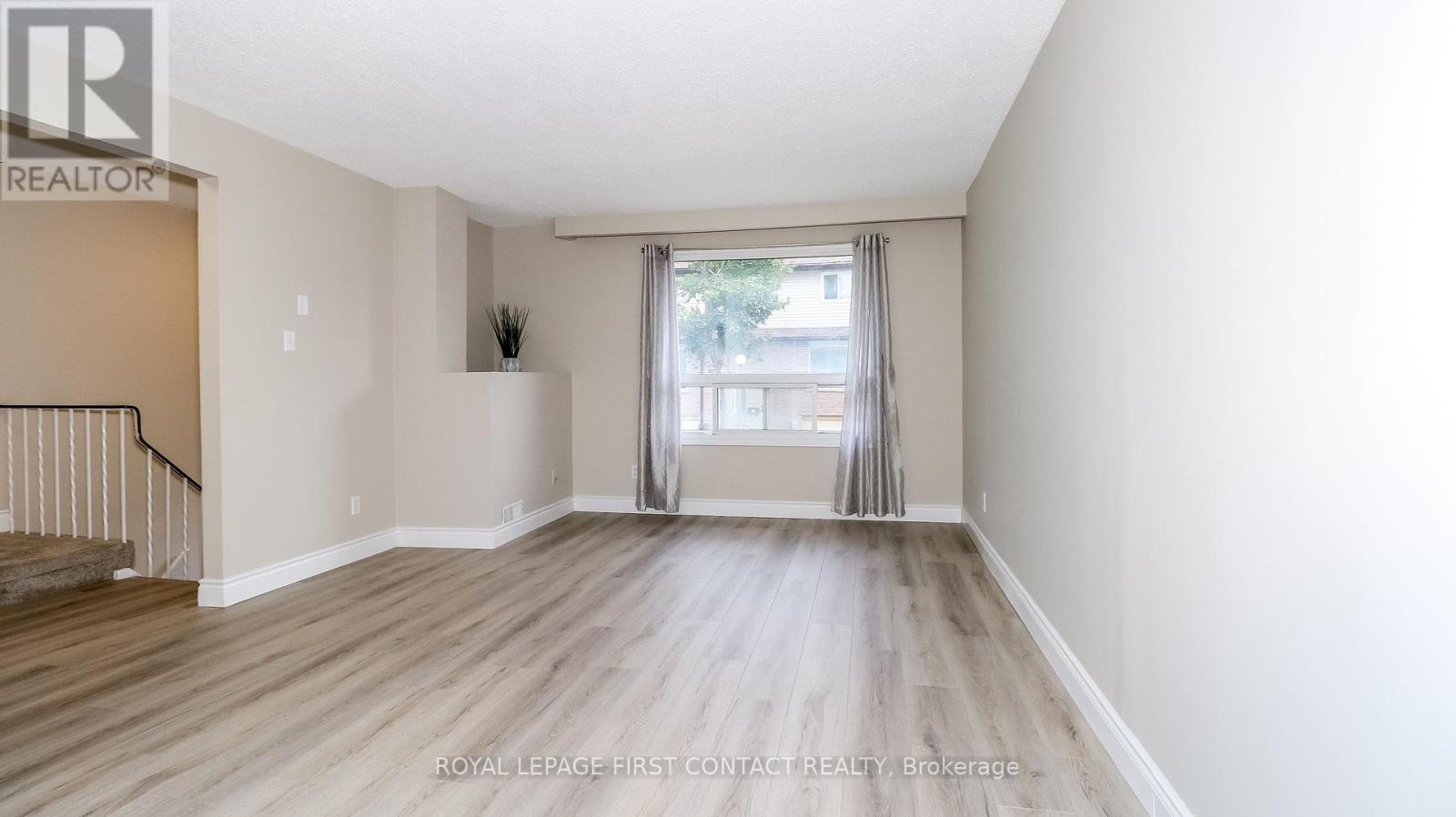 Photo 14 of 76 1095 Mississaga Street W, Orillia ON