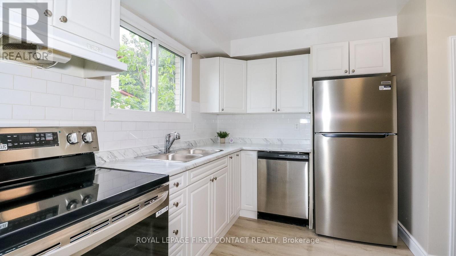 Photo 30 of 76 1095 Mississaga Street W, Orillia ON