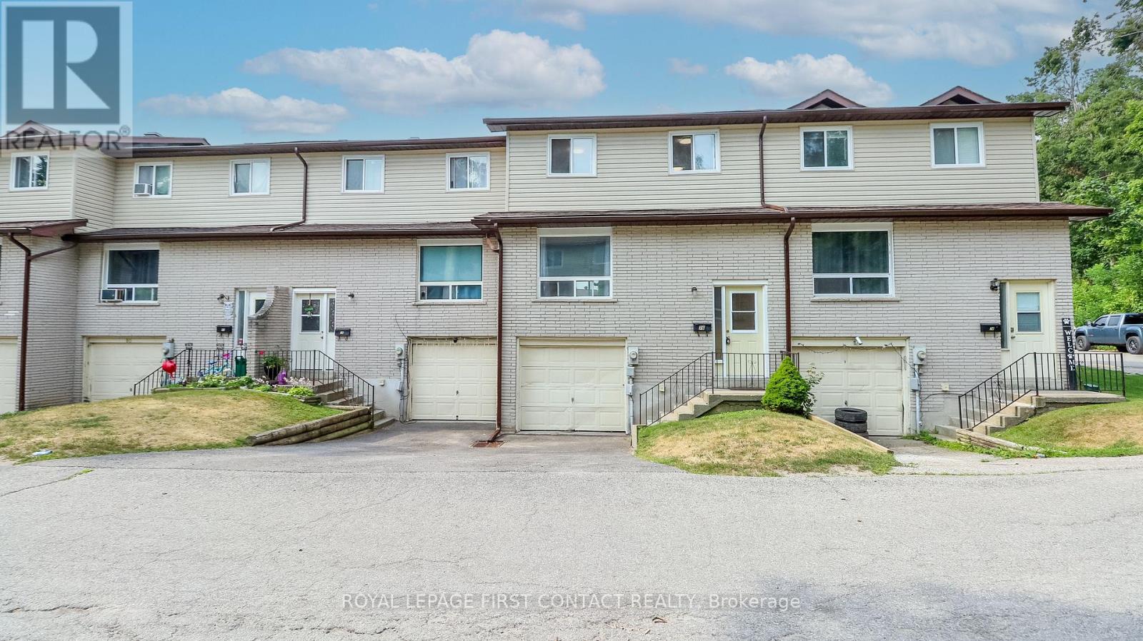 Photo 22 of 76 1095 Mississaga Street W, Orillia ON