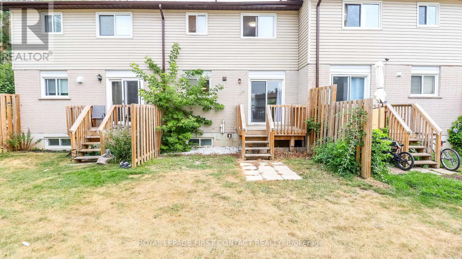 Photo 4 of 76 1095 Mississaga Street W, Orillia ON