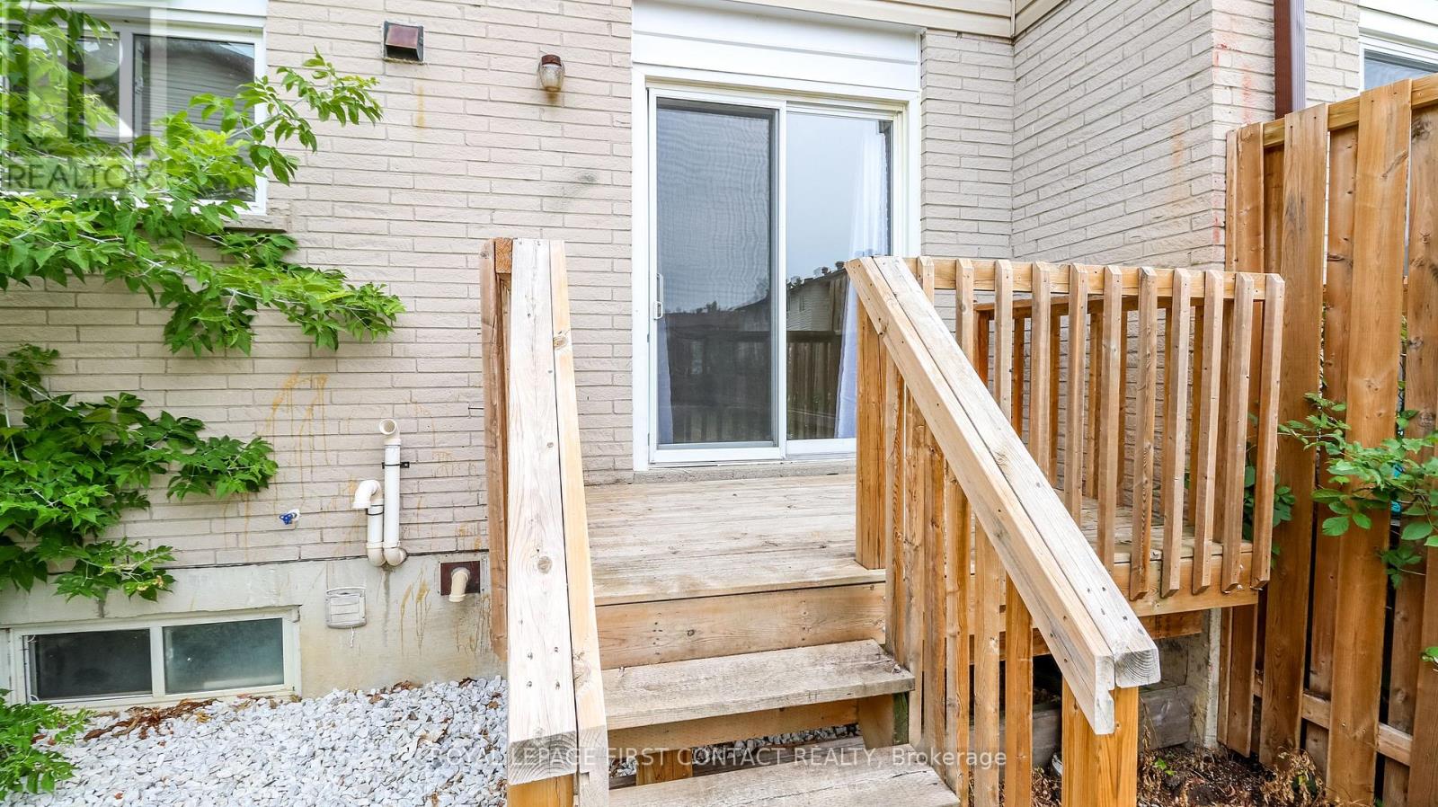Photo 20 of 76 1095 Mississaga Street W, Orillia ON