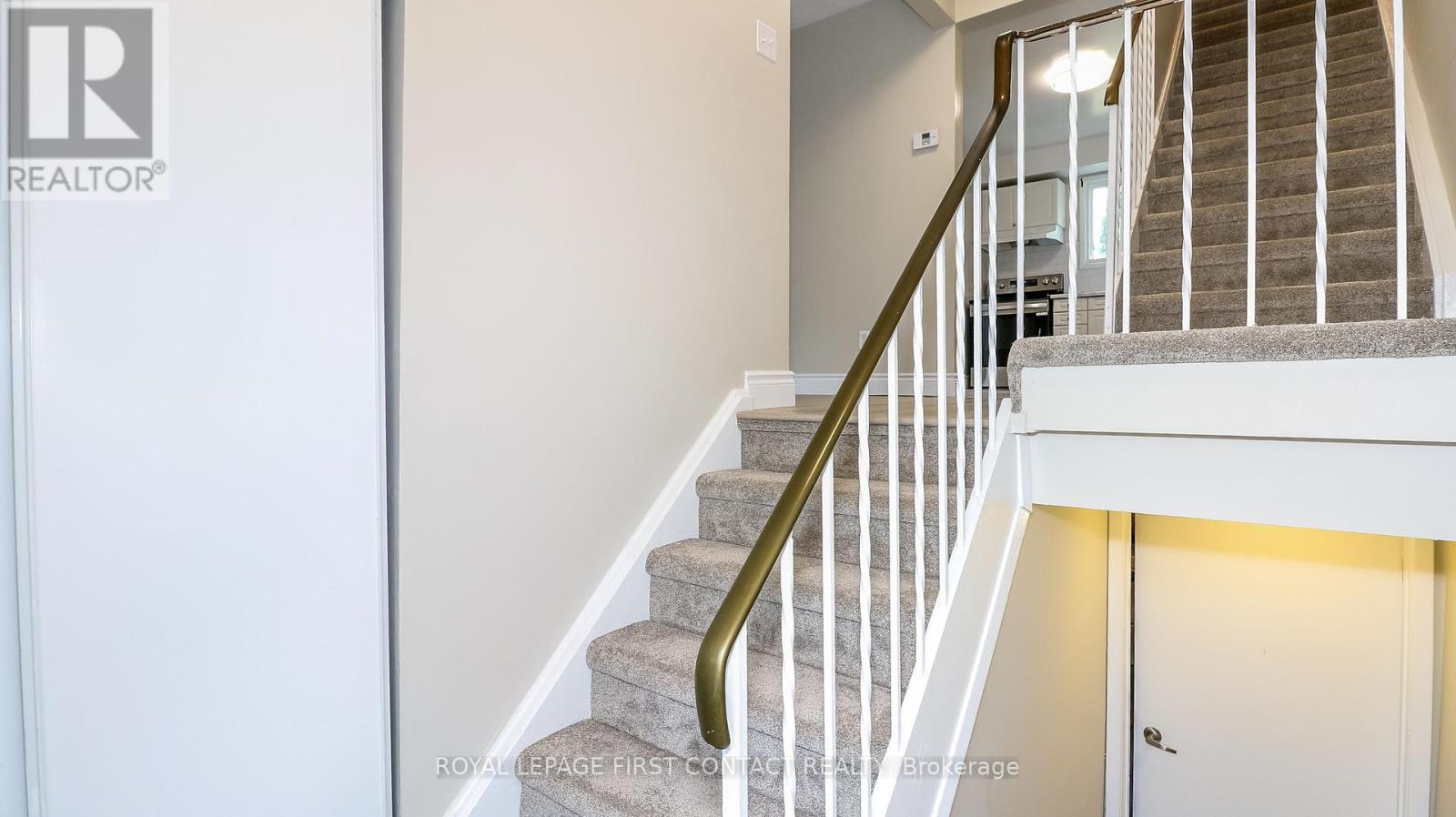 Photo 15 of 76 1095 Mississaga Street W, Orillia ON
