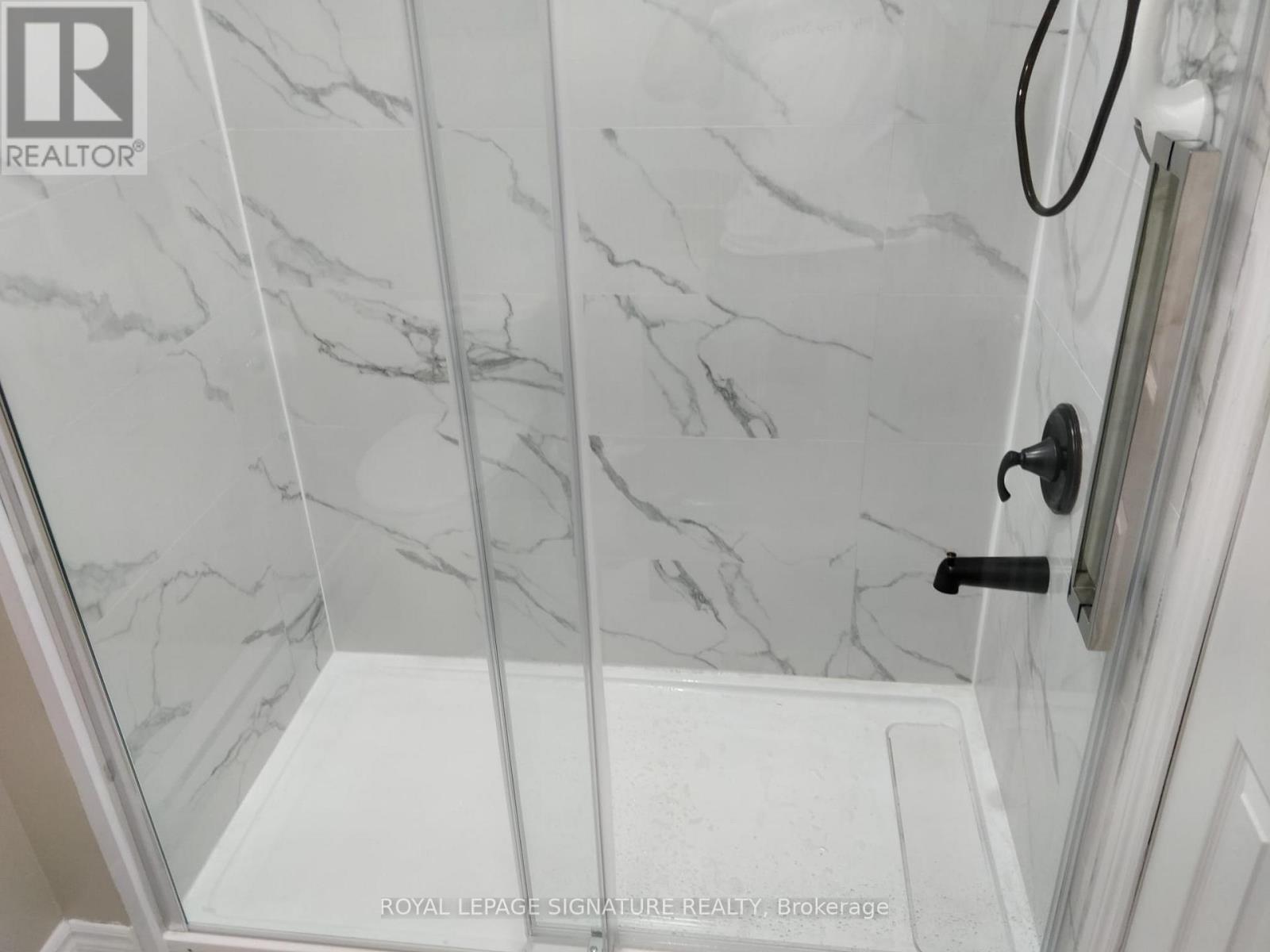 Photo 8 of 1 734 Shore Lane, Wasaga Beach ON