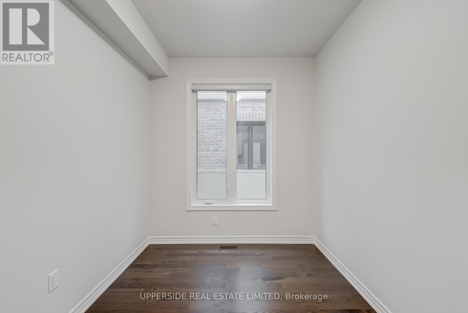 Photo 18 of 73 Gemini Drive, Barrie ON