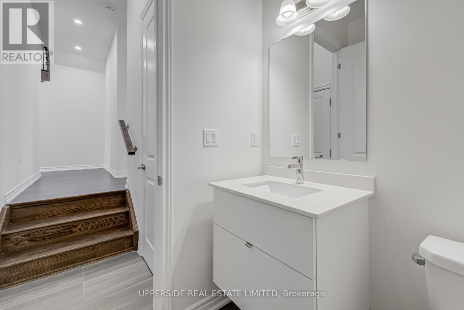Photo 17 of 73 Gemini Drive, Barrie ON