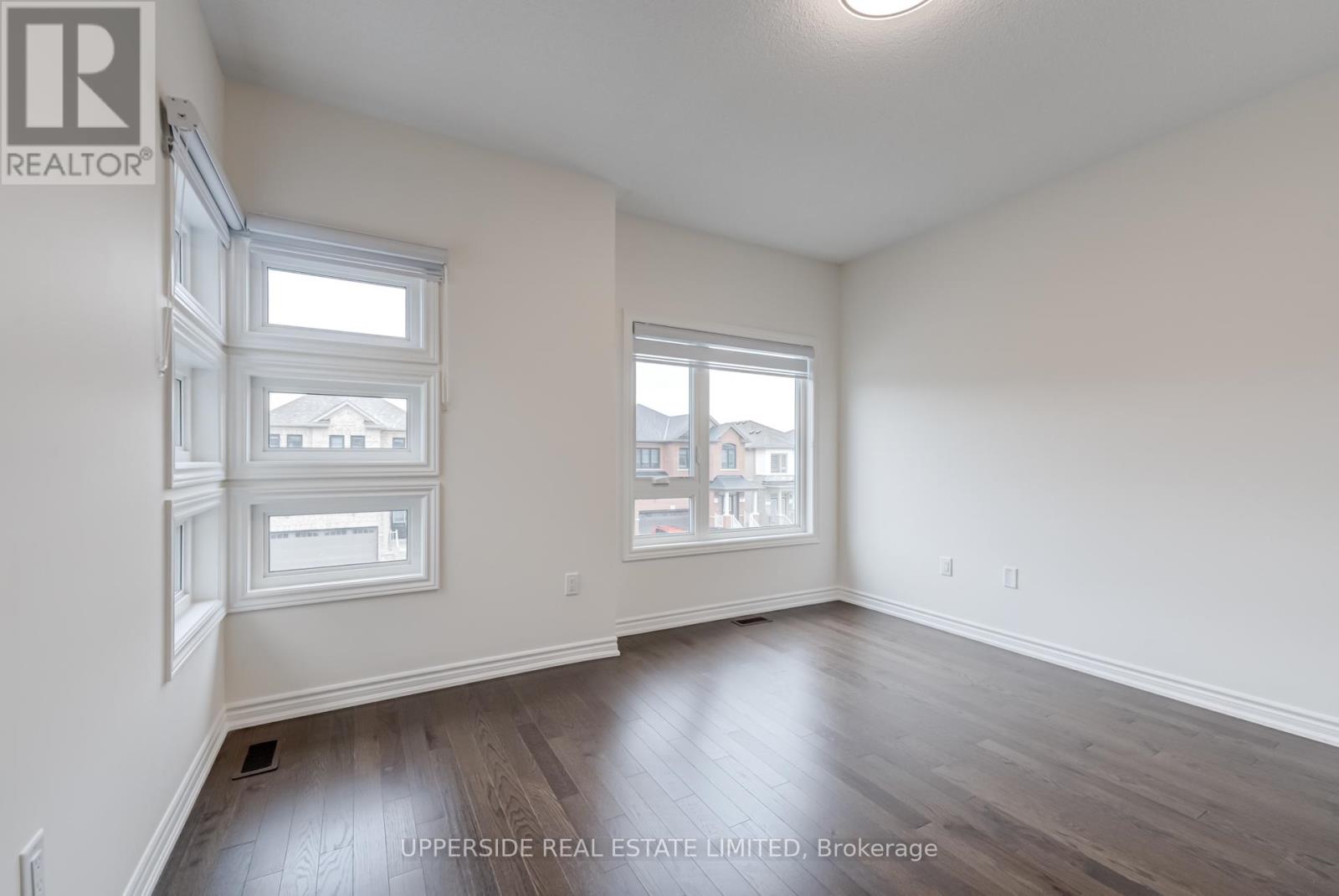 Photo 3 of 73 Gemini Drive, Barrie ON