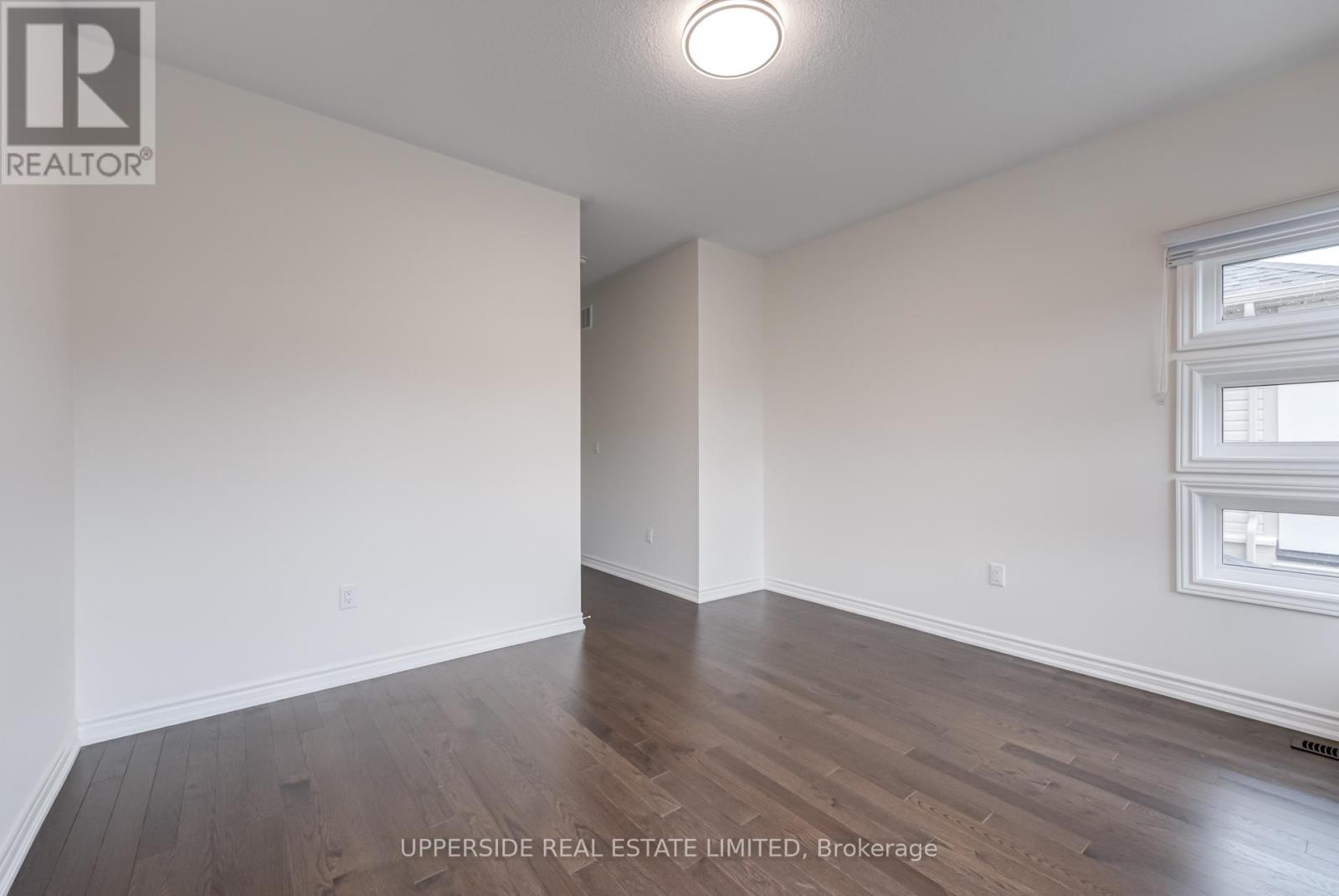 Photo 20 of 73 Gemini Drive, Barrie ON