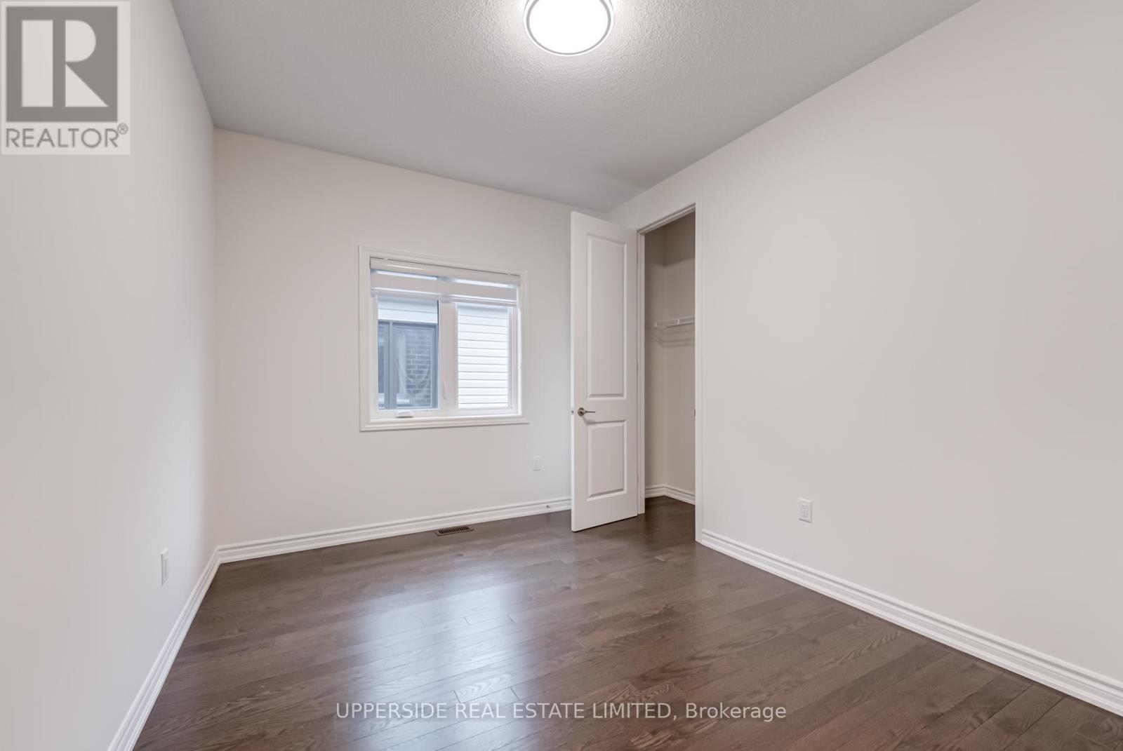 Photo 19 of 73 Gemini Drive, Barrie ON