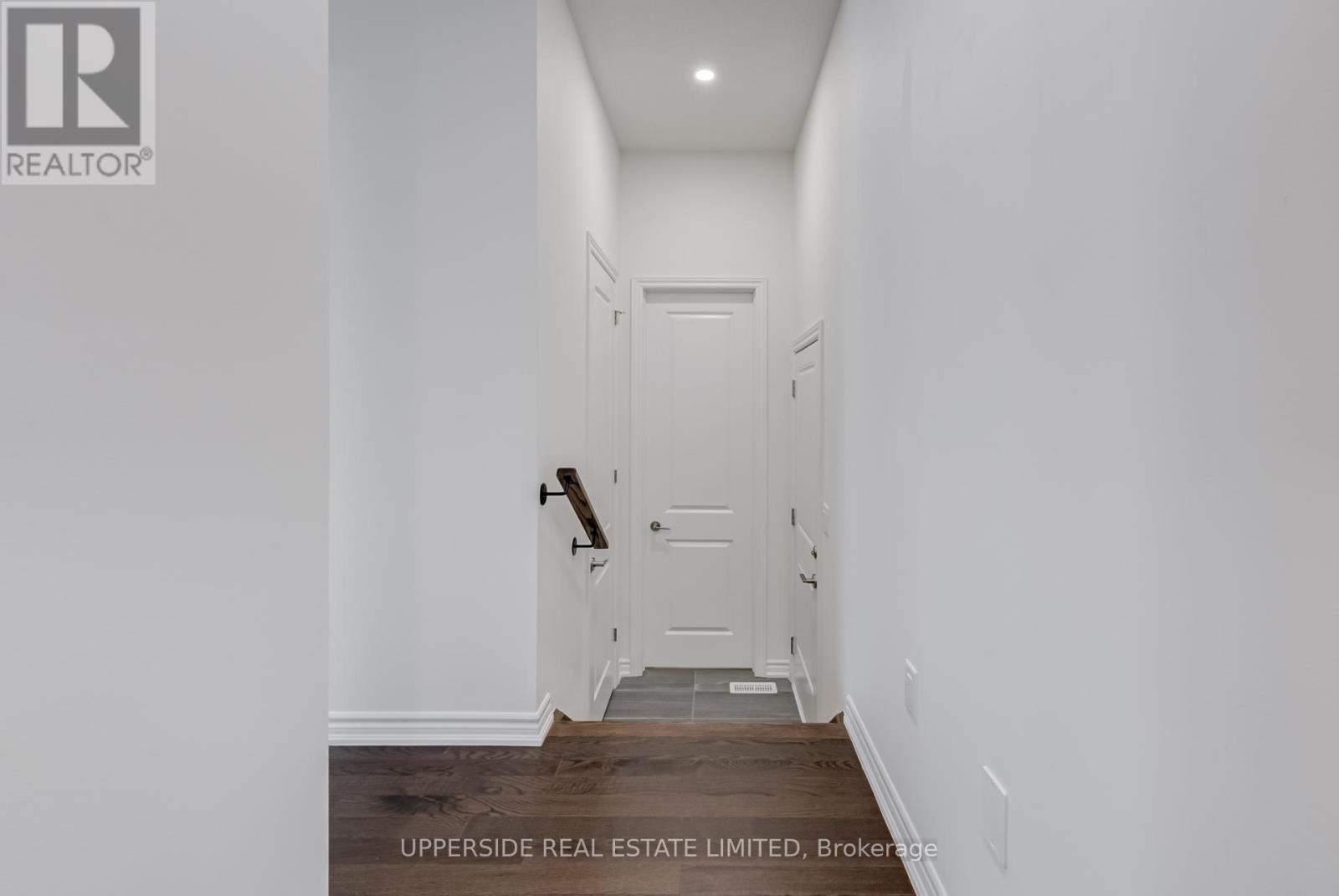 Photo 14 of 73 Gemini Drive, Barrie ON