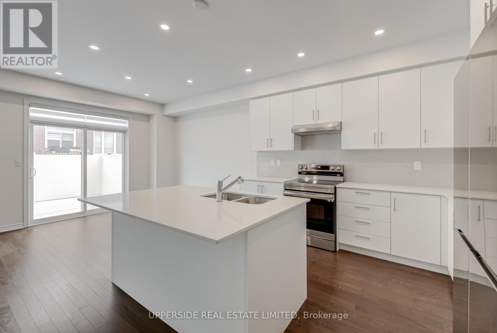 Photo 2 of 73 Gemini Drive, Barrie ON