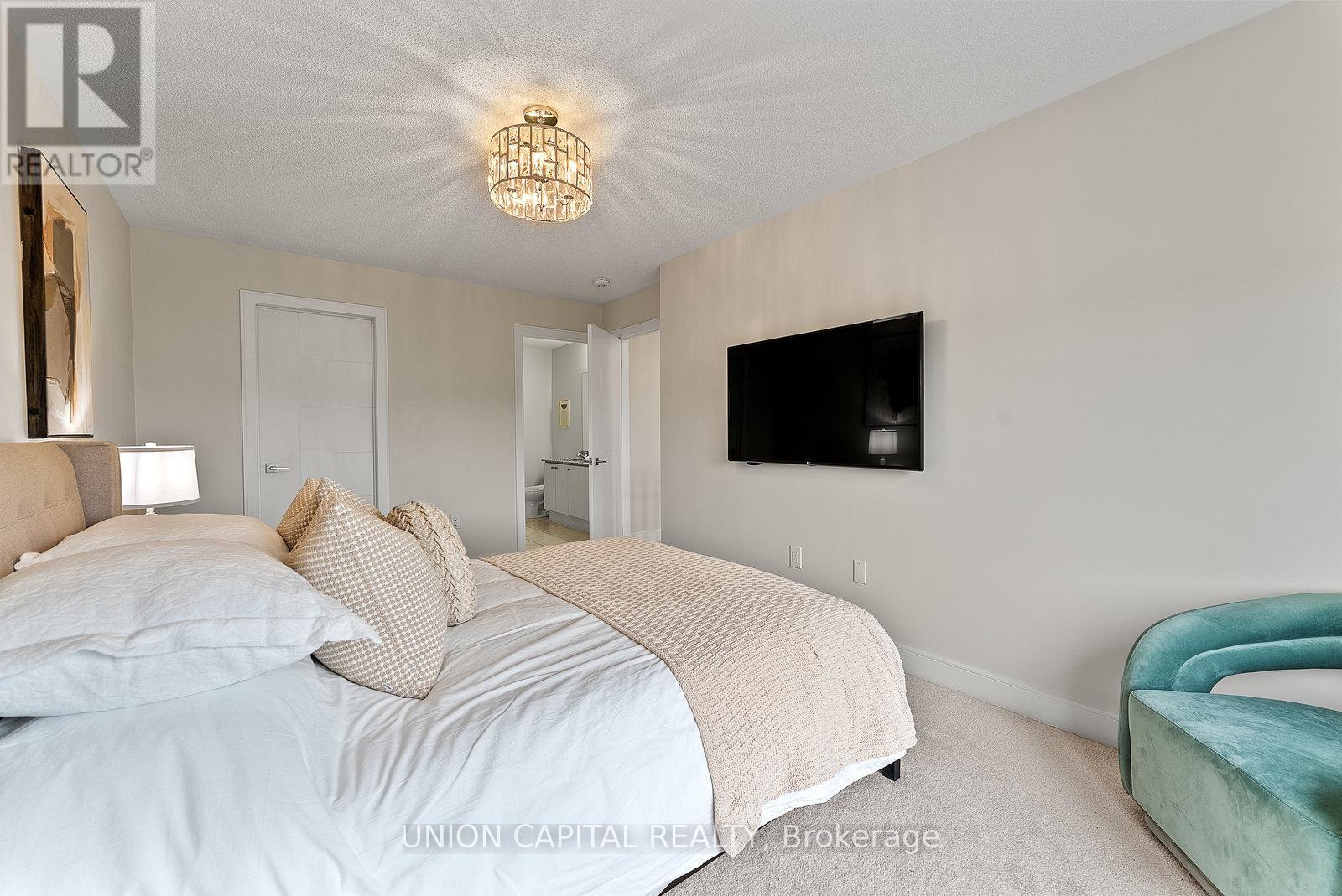 Photo 11 of 1210 Beachcomber Road, Mississauga ON