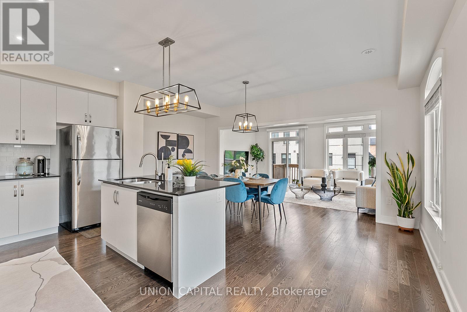 Photo 3 of 1210 Beachcomber Road, Mississauga ON