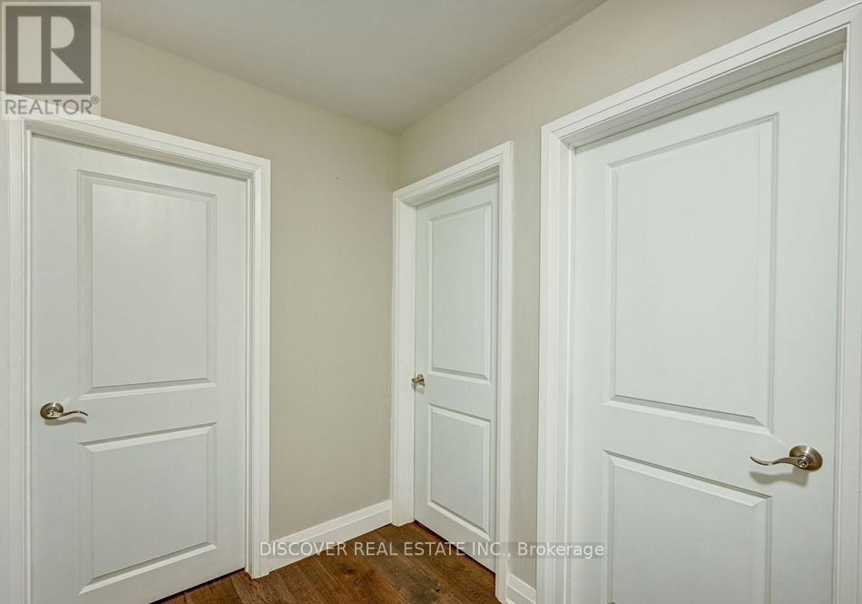 Photo 28 of 1023 Caven Street, Mississauga ON