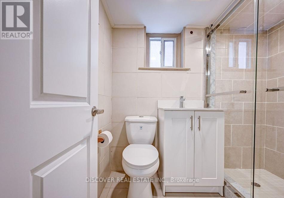 Photo 30 of 1023 Caven Street, Mississauga ON