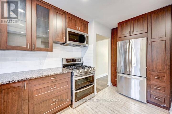Photo 33 of 1023 Caven Street, Mississauga ON