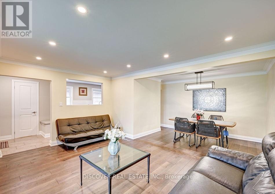 Photo 36 of 1023 Caven Street, Mississauga ON